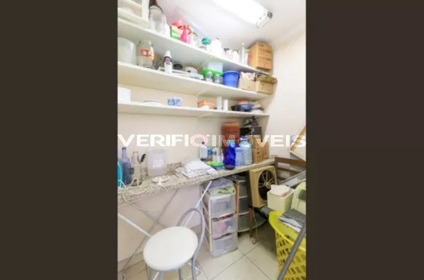 APARTAMENTO no 1º andar mobiliado com 2 dormitórios e 1 garagem