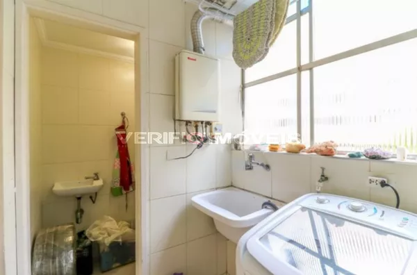 APARTAMENTO no 1º andar mobiliado com 2 dormitórios e 1 garagem