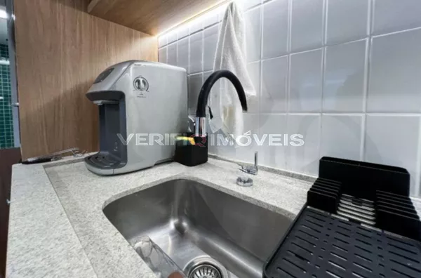 APARTAMENTO no 8º andar mobiliado com 1 dormitório e 1 garagem