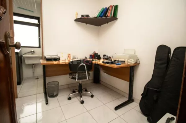 APARTAMENTO no 2º andar com 3 dormitórios e 2 garagens