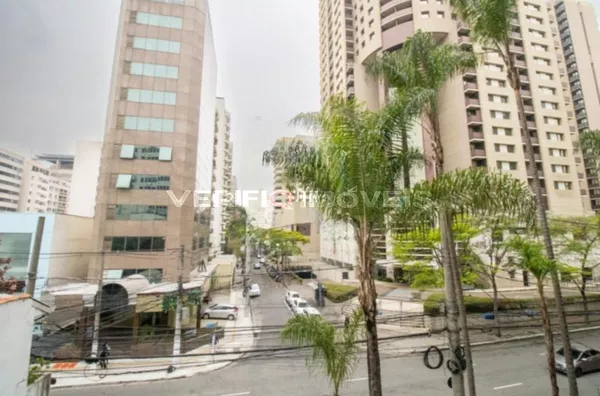 APARTAMENTO no 2º andar com 3 dormitórios e 2 garagens