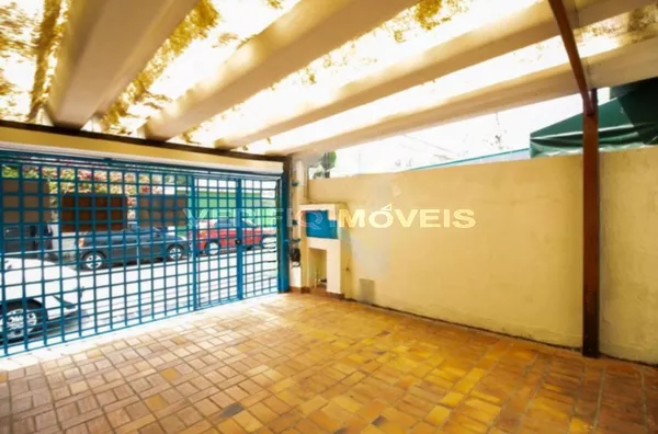 CASA com 4 dormitórios e 2 garagens