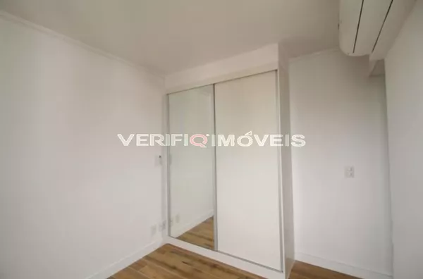 APARTAMENTO no 14º andar com 2 dormitórios e 2 garagens