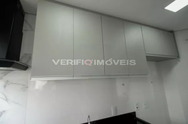 APARTAMENTO no 14º andar com 2 dormitórios e 2 garagens