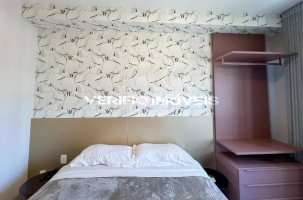 APARTAMENTO no 5º andar mobiliado com 1 dormitório e 1 garagem