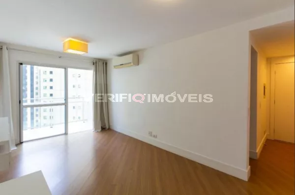 APARTAMENTO no 10º andar com 2 dormitórios e 1 garagem