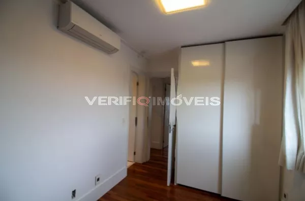 APARTAMENTO no 32º andar mobiliado com 2 dormitórios e 2 garagens