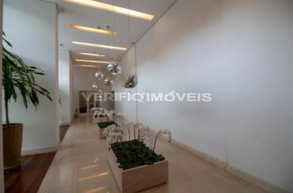 APARTAMENTO no 32º andar mobiliado com 2 dormitórios e 2 garagens