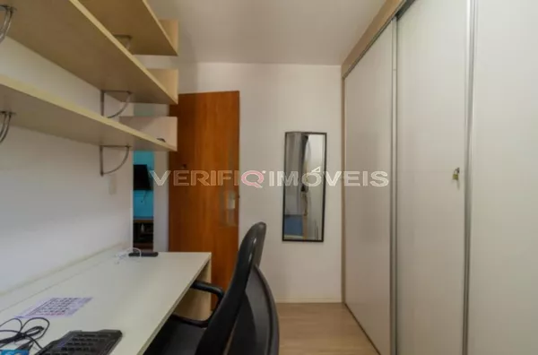 APARTAMENTO no 4º andar mobiliado com 2 dormitórios e 1 garagem