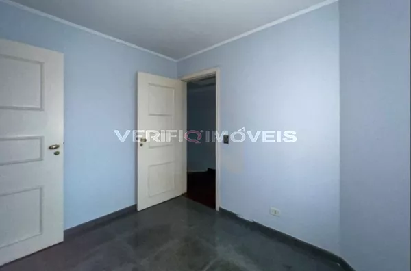 APARTAMENTO no 1º andar com 4 dormitórios e 2 garagens
