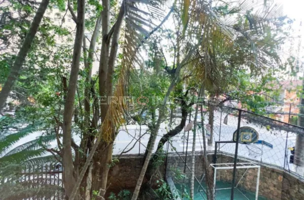 APARTAMENTO no 1º andar com 4 dormitórios e 2 garagens