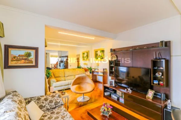 APARTAMENTO no 81º andar com 2 dormitórios e 2 garagens