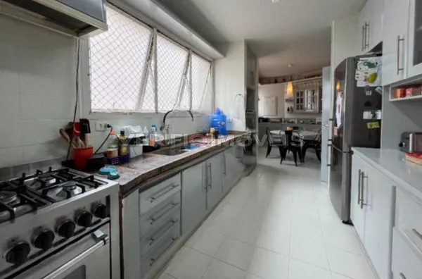 APARTAMENTO no 13º andar com 4 dormitórios e 2 garagens