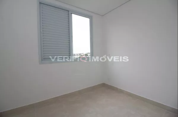 APARTAMENTO no 2º andar com 2 dormitórios