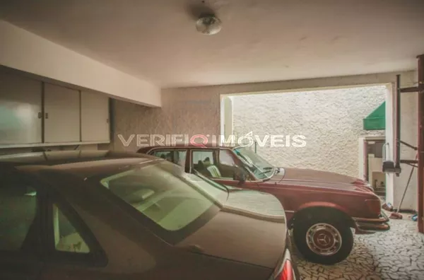 CASA com 3 dormitórios e 2 garagens
