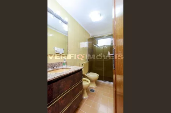 APARTAMENTO no 11º andar mobiliado com 3 dormitórios e 2 garagens