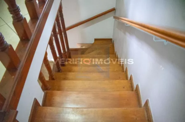 CASA EM CONDOMÍNIO mobiliada com 4 dormitórios e 4 garagens