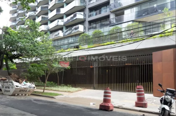 STUDIO no 15º andar mobiliado com 1 dormitório e 1 garagem