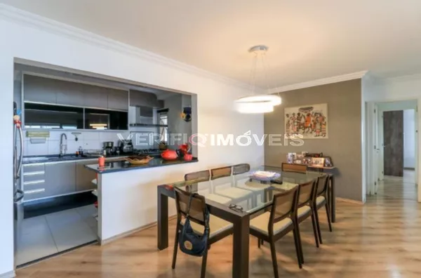 APARTAMENTO no 15º andar mobiliado com 2 dormitórios e 3 garagens