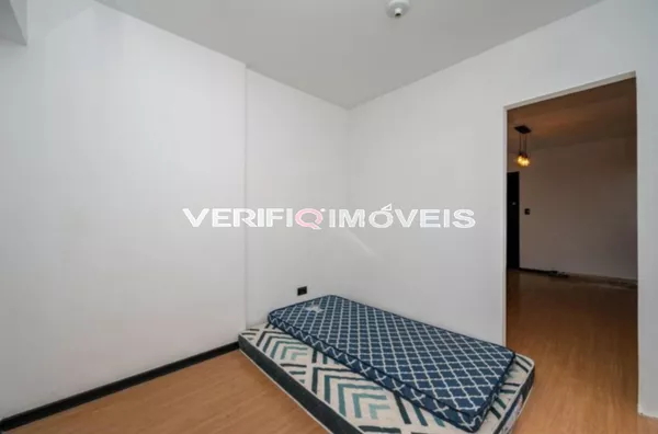 APARTAMENTO no 4º andar com 2 dormitórios e 1 garagem