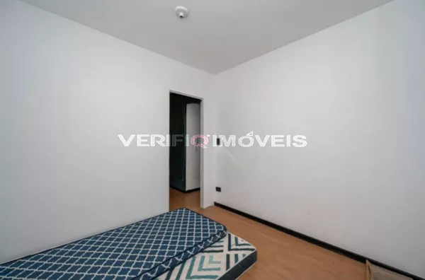 APARTAMENTO no 4º andar com 2 dormitórios e 1 garagem