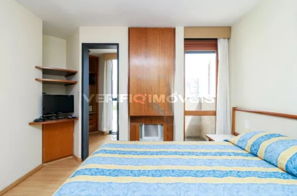 APARTAMENTO no 6º andar mobiliado com 1 dormitório e 1 garagem