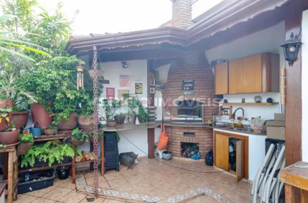 APARTAMENTO no 8º andar mobiliado com 2 dormitórios e 2 garagens
