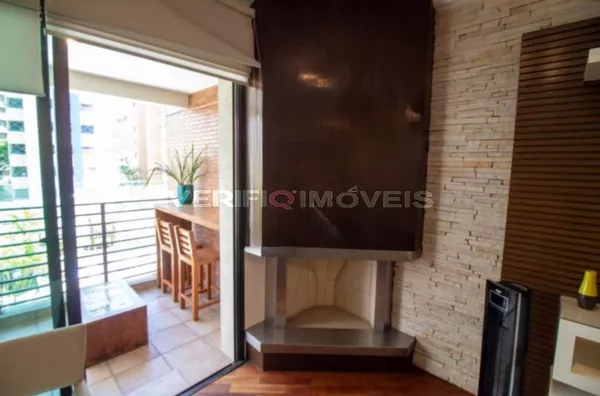 APARTAMENTO no 2º andar mobiliado com 1 dormitório e 2 garagens
