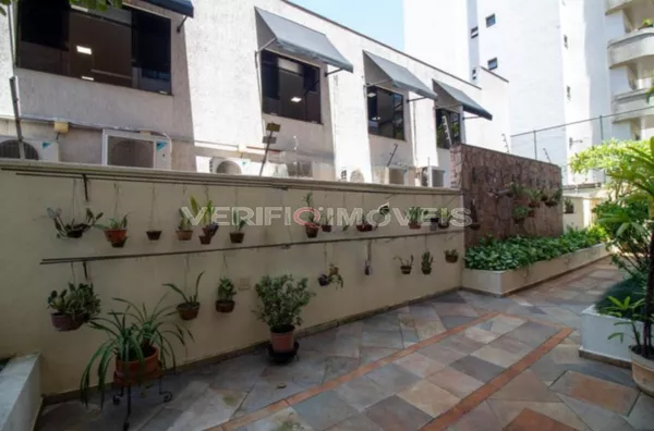 APARTAMENTO no 2º andar mobiliado com 1 dormitório e 2 garagens