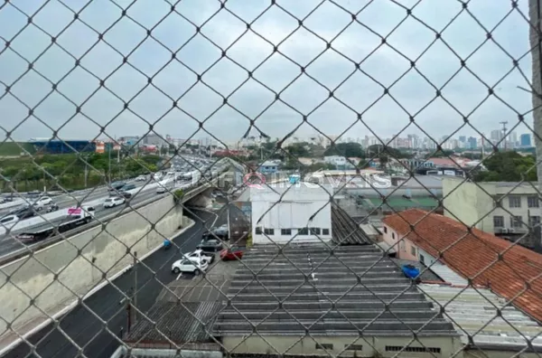 APARTAMENTO no 3º andar com 2 dormitórios e 1 garagem