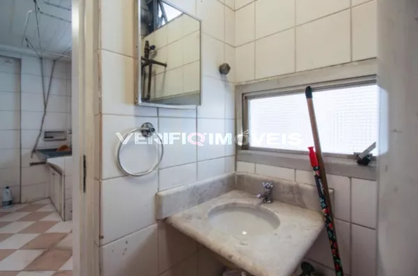 APARTAMENTO no 3º andar com 2 dormitórios e 2 garagens