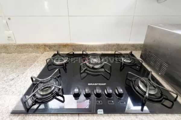 APARTAMENTO no 1º andar com 2 dormitórios
