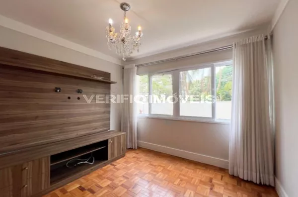 APARTAMENTO no 1º andar com 2 dormitórios