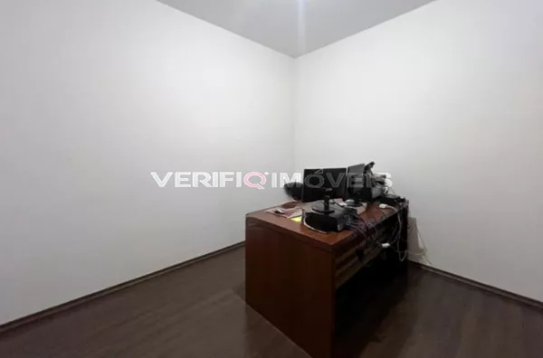 CASA com 5 dormitórios e 3 garagens