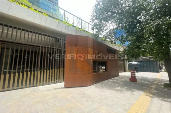 APARTAMENTO no 18º andar mobiliado com 1 dormitório e 1 garagem