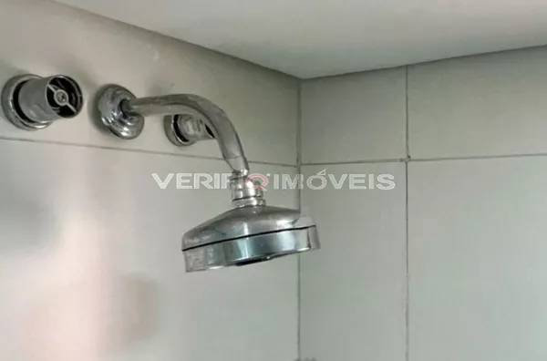 APARTAMENTO no 17º andar mobiliado com 1 dormitório e 1 garagem