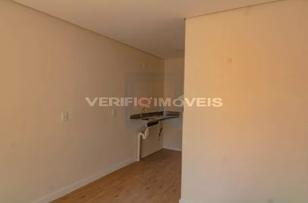 STUDIO no 2º andar com 1 dormitório