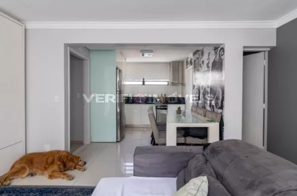 APARTAMENTO no 4º andar com 2 dormitórios e 1 garagem