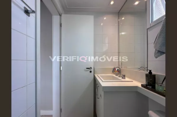 APARTAMENTO no 20º andar mobiliado com 2 dormitórios e 2 garagens