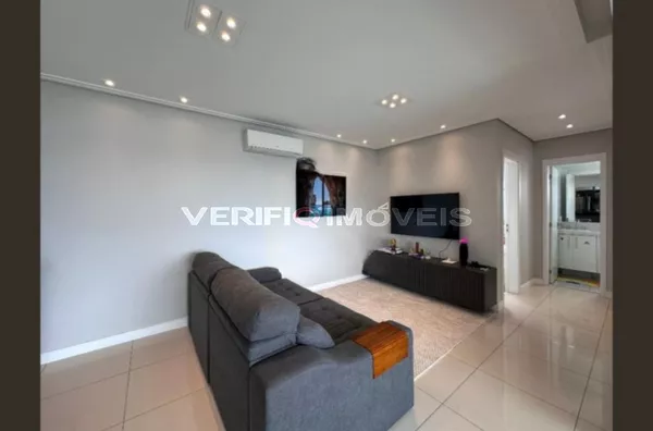 APARTAMENTO no 20º andar mobiliado com 2 dormitórios e 2 garagens