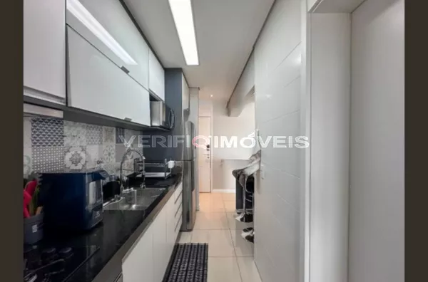 APARTAMENTO no 20º andar mobiliado com 2 dormitórios e 2 garagens
