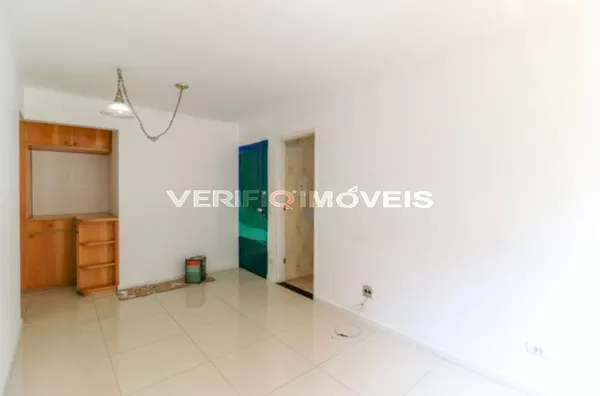 APARTAMENTO no 1º andar com 1 dormitório e 1 garagem