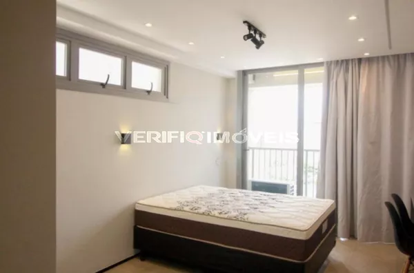 STUDIO no 13º andar mobiliado com 1 dormitório