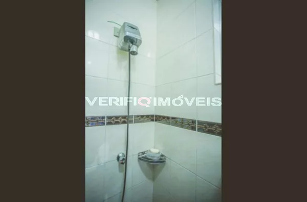 CASA com 3 dormitórios e 6 garagens