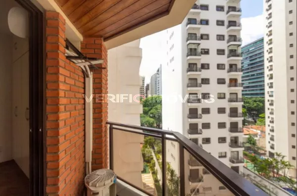 APARTAMENTO no 7º andar com 1 dormitório e 1 garagem