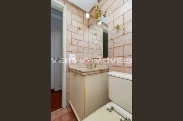 APARTAMENTO no 6º andar com 3 dormitórios e 2 garagens