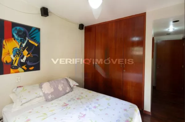APARTAMENTO no 1º andar com 4 dormitórios e 4 garagens