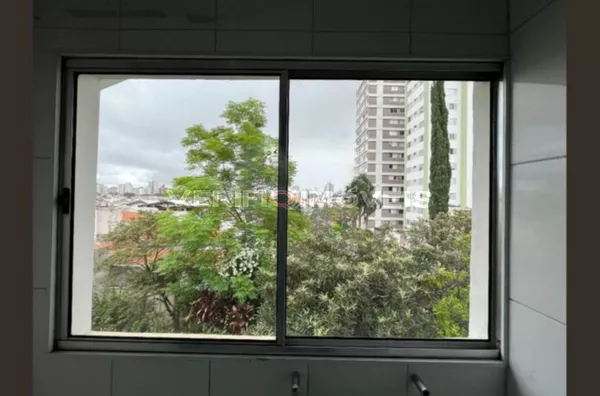 CASA com 4 dormitórios e 2 garagens