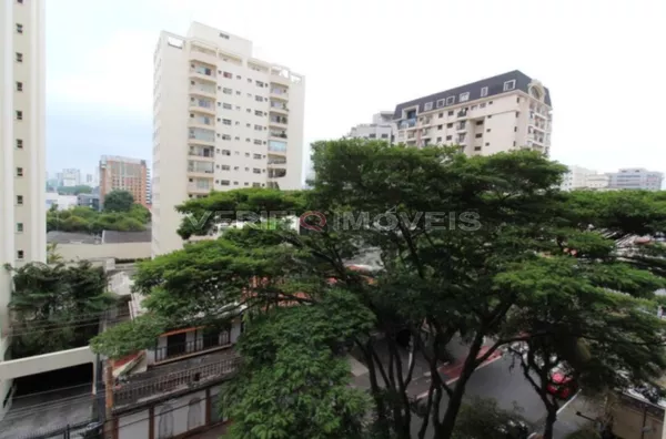 APARTAMENTO no 5º andar com 1 dormitório e 1 garagem