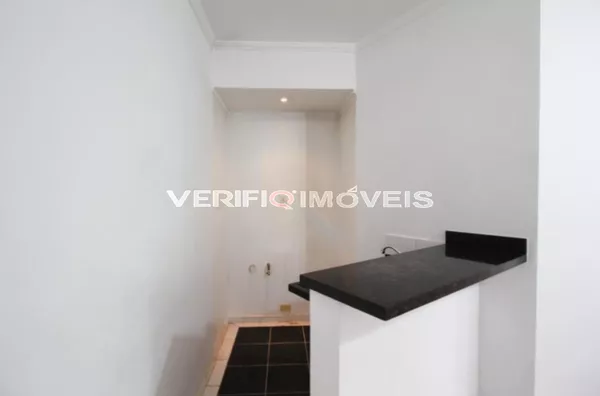 APARTAMENTO no 5º andar com 1 dormitório e 1 garagem